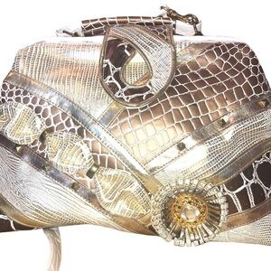 Vtge Chateau Hand Shoulder Bag White Gold Embossed Faux Leather Top Hand…